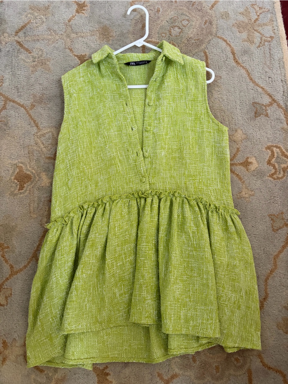 Zara woman’s lime green dress